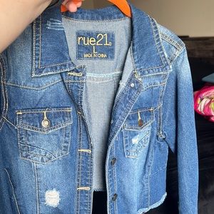 Long sleeve crop distressed denim jacket